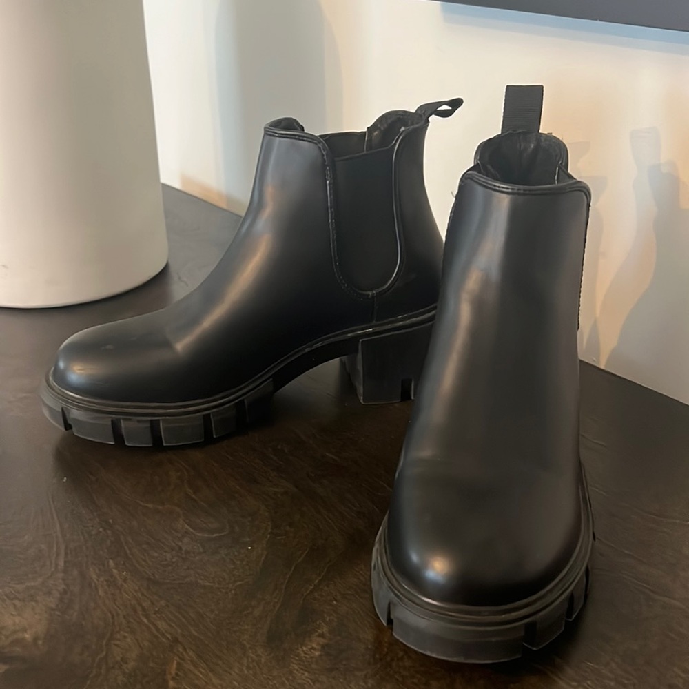 Steve Madden booties